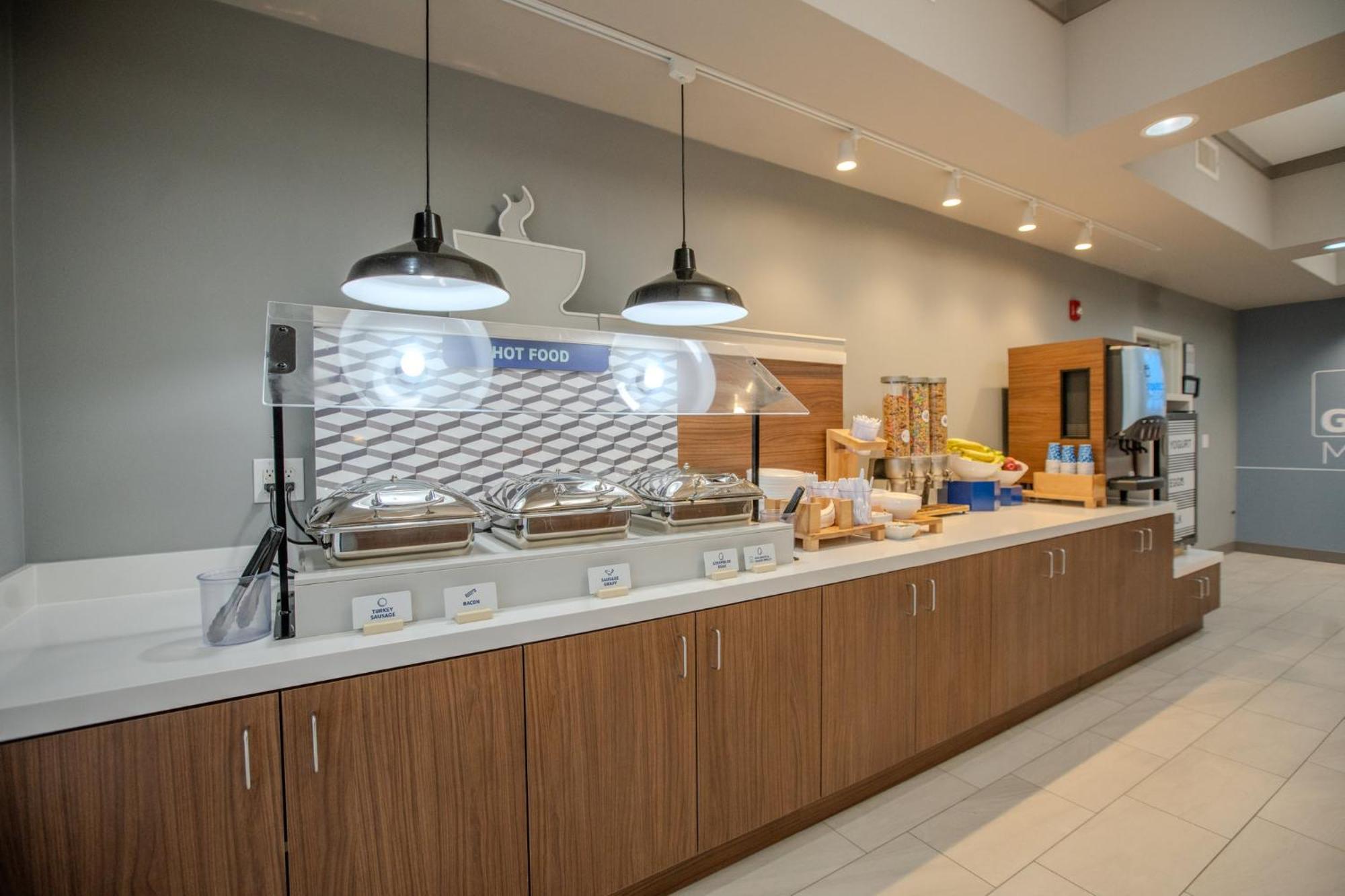 Holiday Inn Express & Suites Cleveland By Ihg Kültér fotó