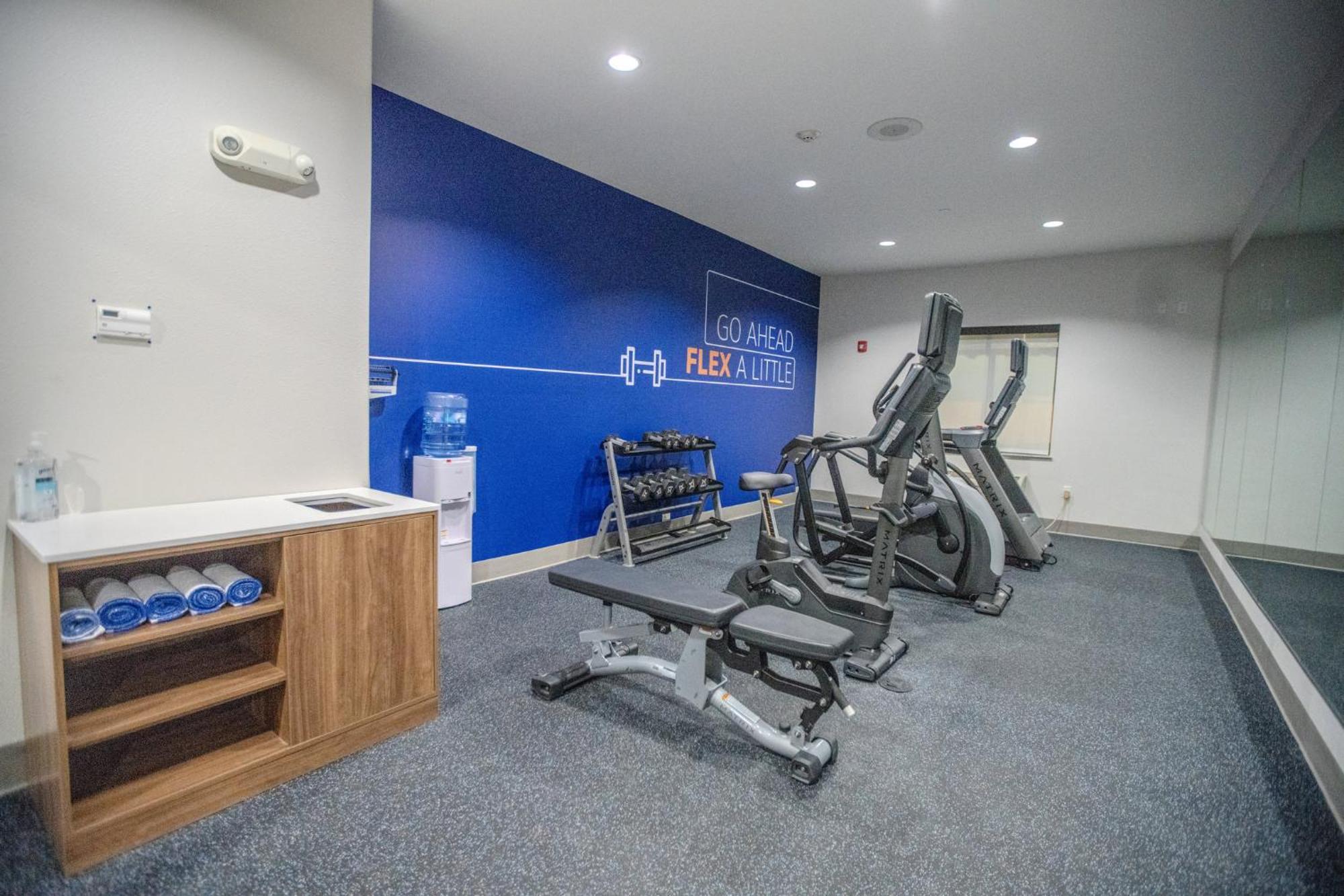 Holiday Inn Express & Suites Cleveland By Ihg Kültér fotó